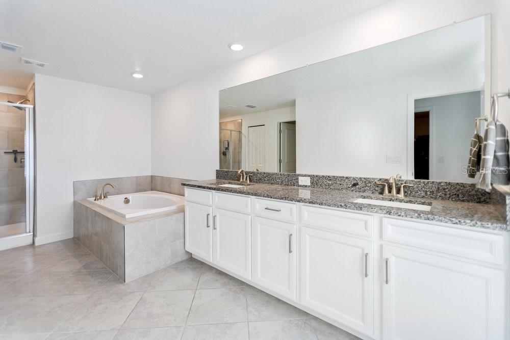 8241 Corner Pine Way New Port Richey, FL 34655 - Photo 21 of 34