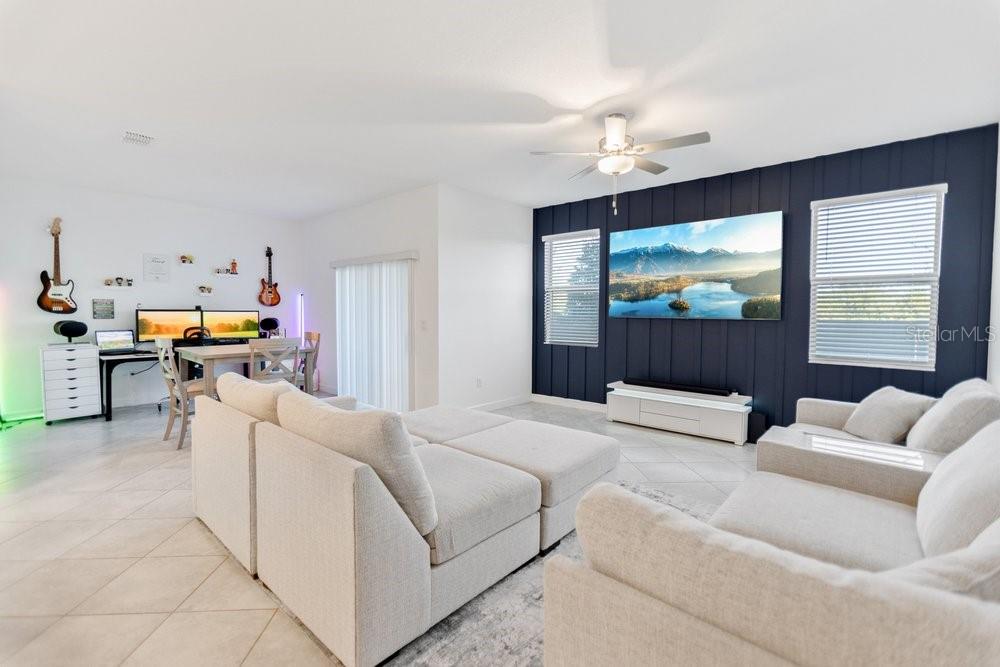 8241 Corner Pine Way New Port Richey, FL 34655 - Photo 10 of 34