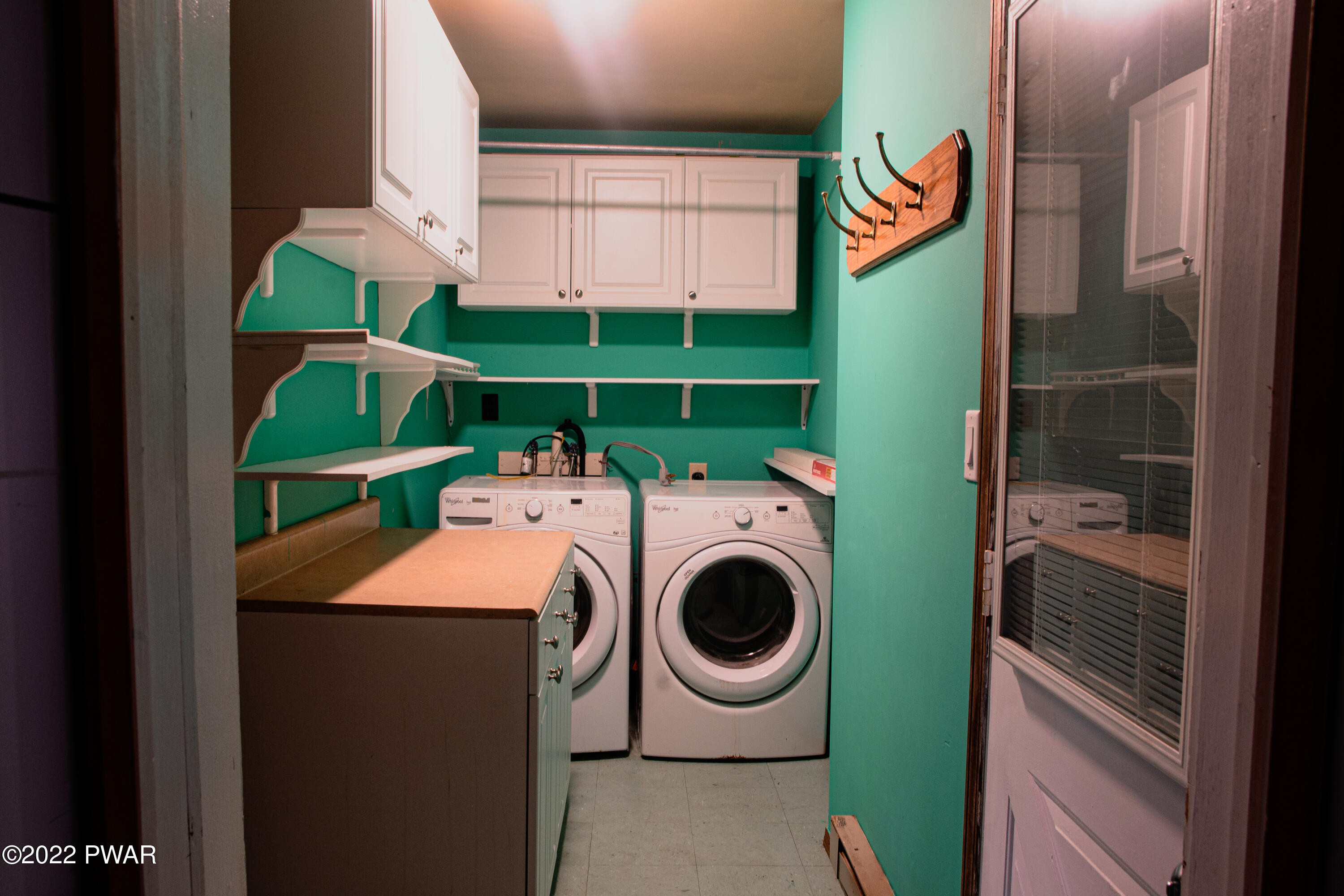 375 Mallard Lane Bushkill, PA 18324 - Photo 14 of 28 a utility room with dryer and washer
