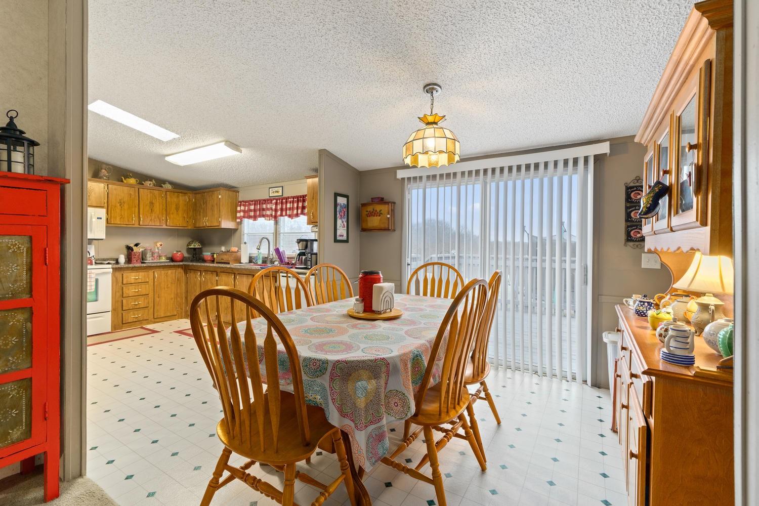 2448 Graham Cemetery Road Clarksville, TN 37043 - Photo 5 of 24 a view of a dining room with furniture