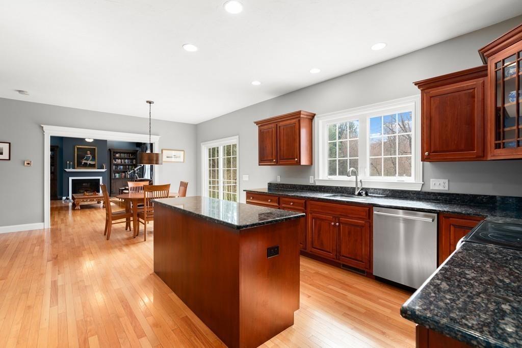 203 Ruggles Street Westborough, MA 01581 - Photo 11 of 32 Gallery Image 11