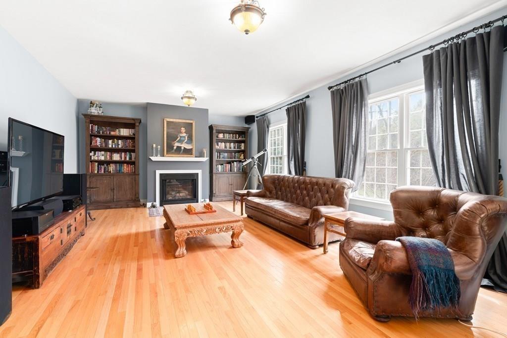203 Ruggles Street Westborough, MA 01581 - Photo 9 of 32 Gallery Image 9