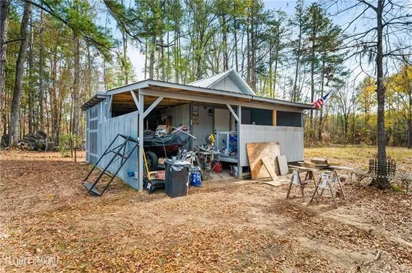 $299,000 | 568-572 Hog Island Road, Dry Prong, LA 71423