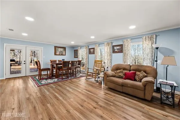 $299,000 | 568-572 Hog Island Road, Dry Prong, LA 71423