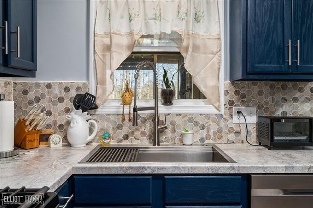 568 Hog Island Road Dry Prong, LA 71423 - Photo 6 of 23