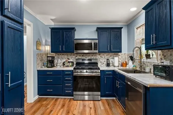 $299,000 | 568-572 Hog Island Road, Dry Prong, LA 71423