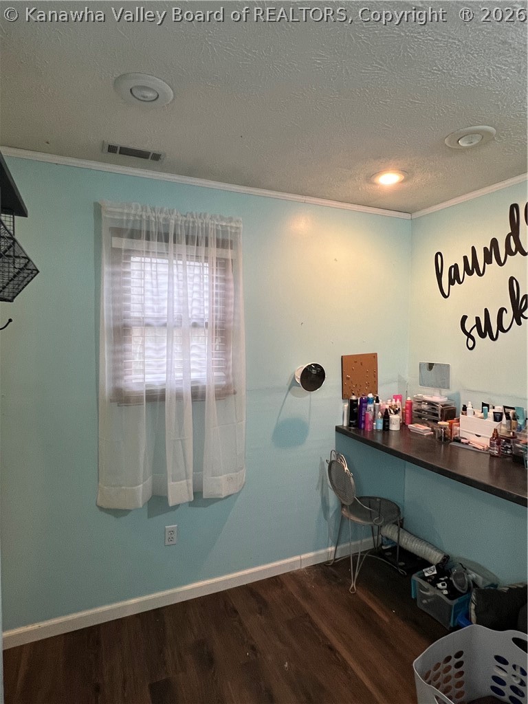 5244 Old Logan Road Logan, WV 25601 - Photo 26 of 31 Gallery Image 26