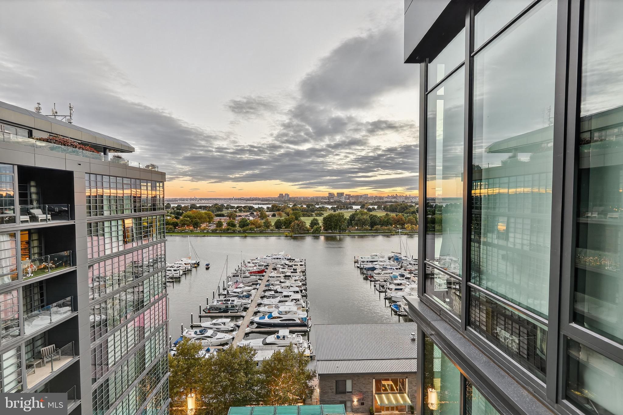 45 Sutton Square Southwest, Unit PH02 Washington, DC 20024 - Photo 12 of 16