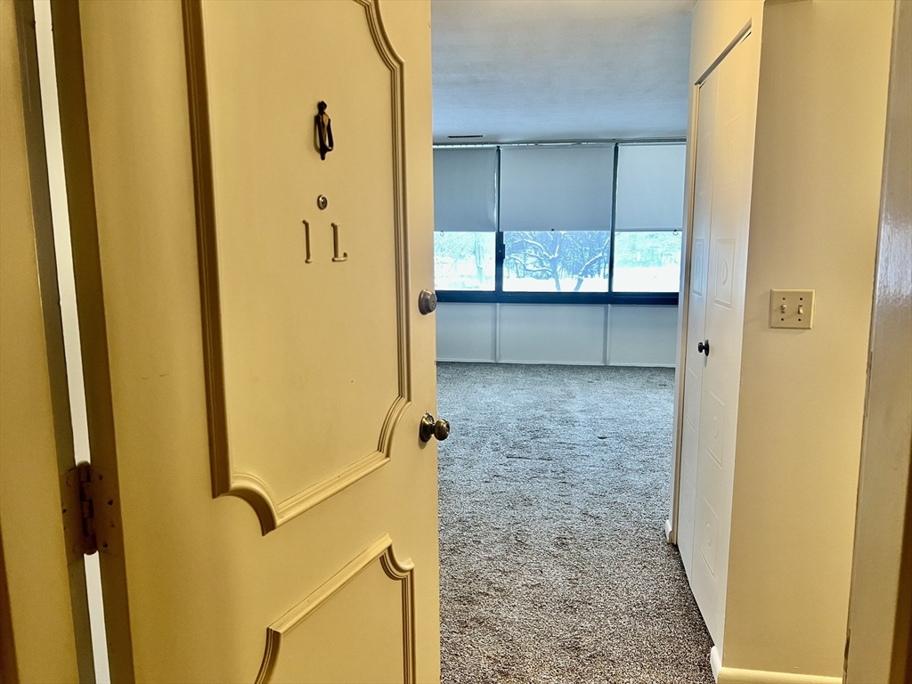 1004 Paradise Road, Unit 1L Swampscott, MA 01907 - Photo 14 of 27