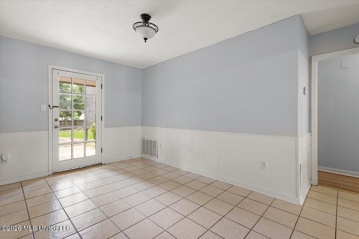 5209 Sycamore Drive Jackson, MS 39212 - Photo 8 of 31 08-HTP_6893