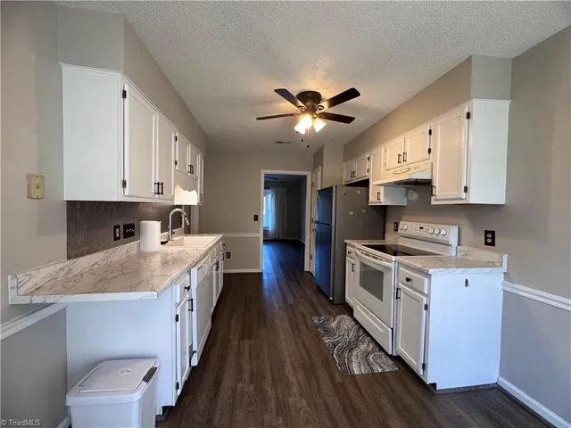 $1,450 | 814 Guilford College Road, Greensboro, NC 27409