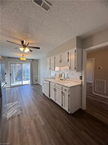 $1,450 | 814 Guilford College Road, Greensboro, NC 27409