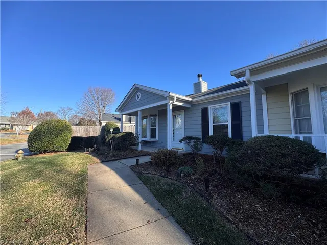 $1,450 | 814 Guilford College Road, Greensboro, NC 27409