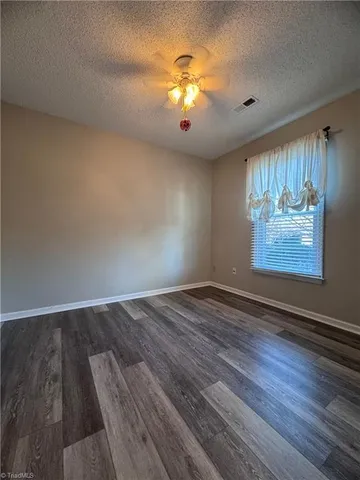 $1,450 | 814 Guilford College Road, Greensboro, NC 27409