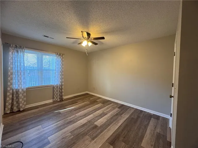 $1,450 | 814 Guilford College Road, Greensboro, NC 27409