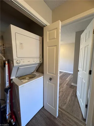 $1,450 | 814 Guilford College Road, Greensboro, NC 27409