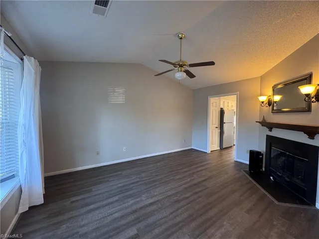 $1,450 | 814 Guilford College Road, Greensboro, NC 27409