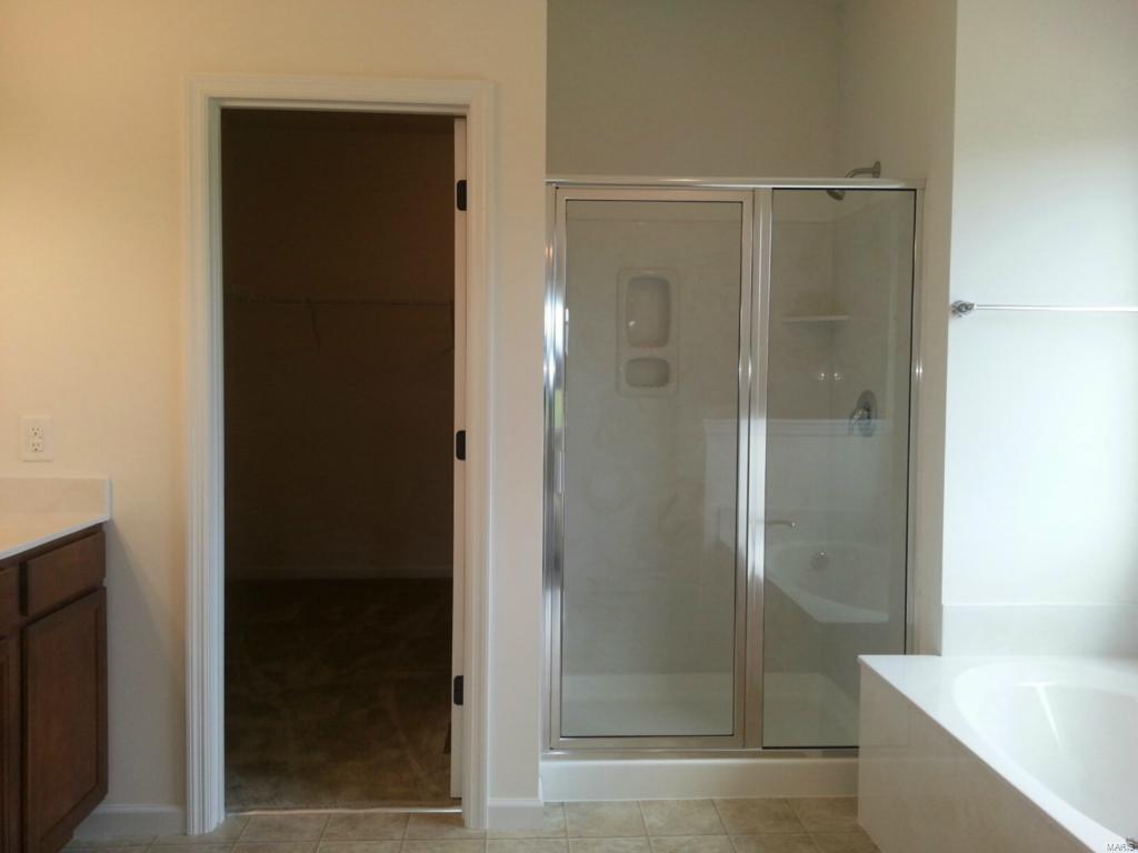 3846 Riverside Pointe Drive Florissant, MO 63034 - Photo 9 of 9 Gallery Image 9
