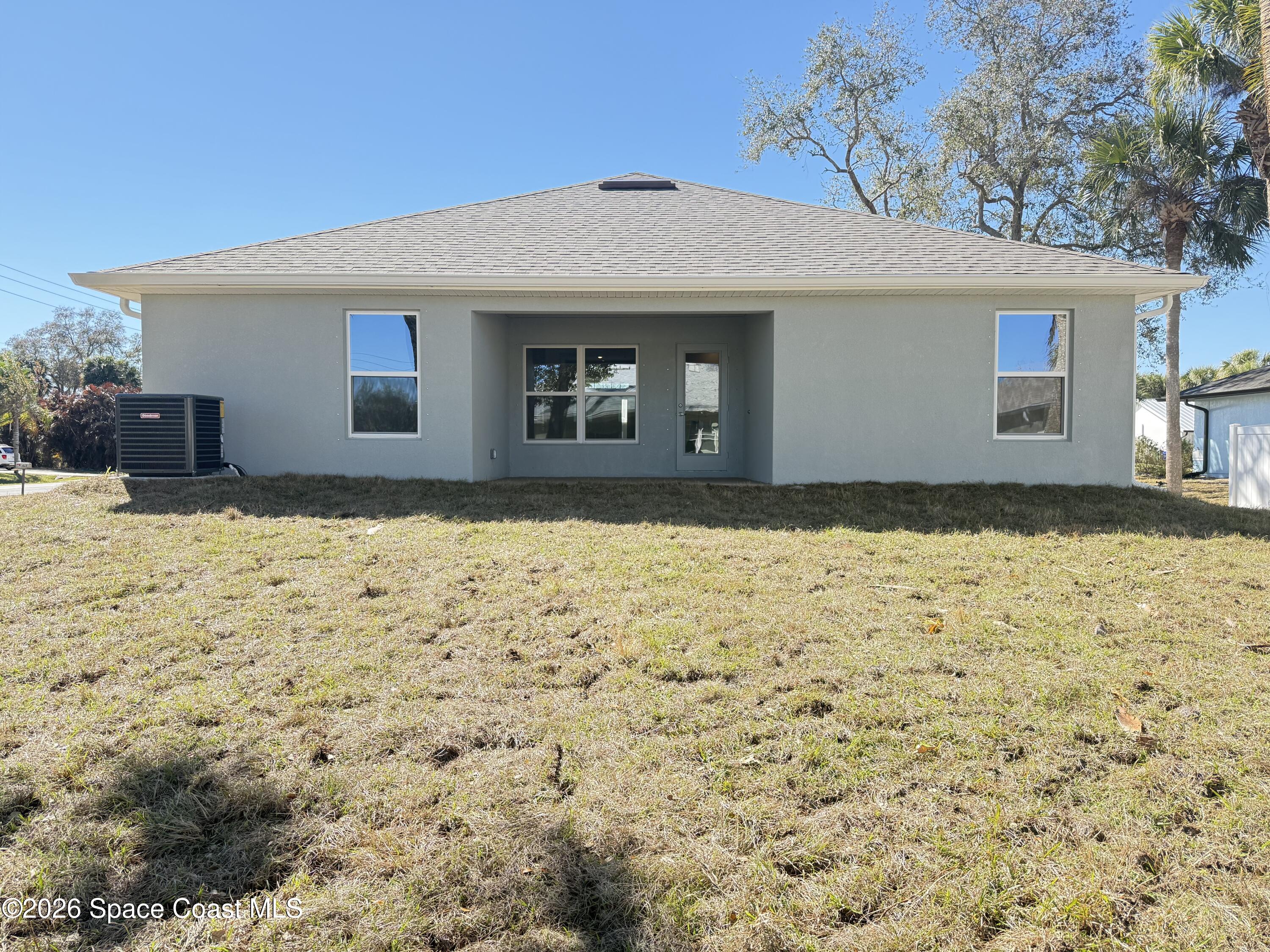 302 Quarry Lane Sebastian, FL 32958 - Photo 22 of 22 a front view of a house