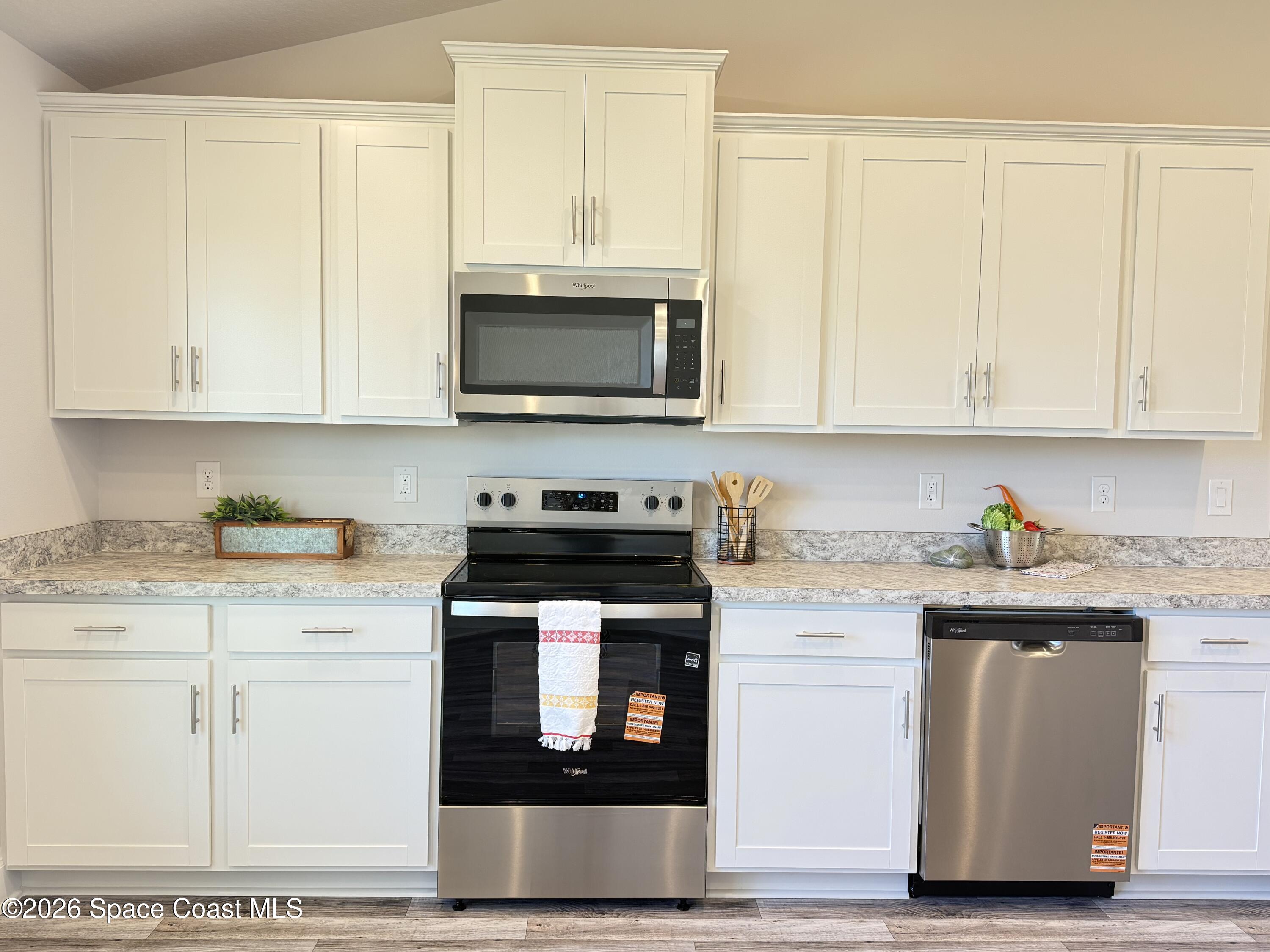 302 Quarry Lane Sebastian, FL 32958 - Photo 4 of 21 Kitchen
