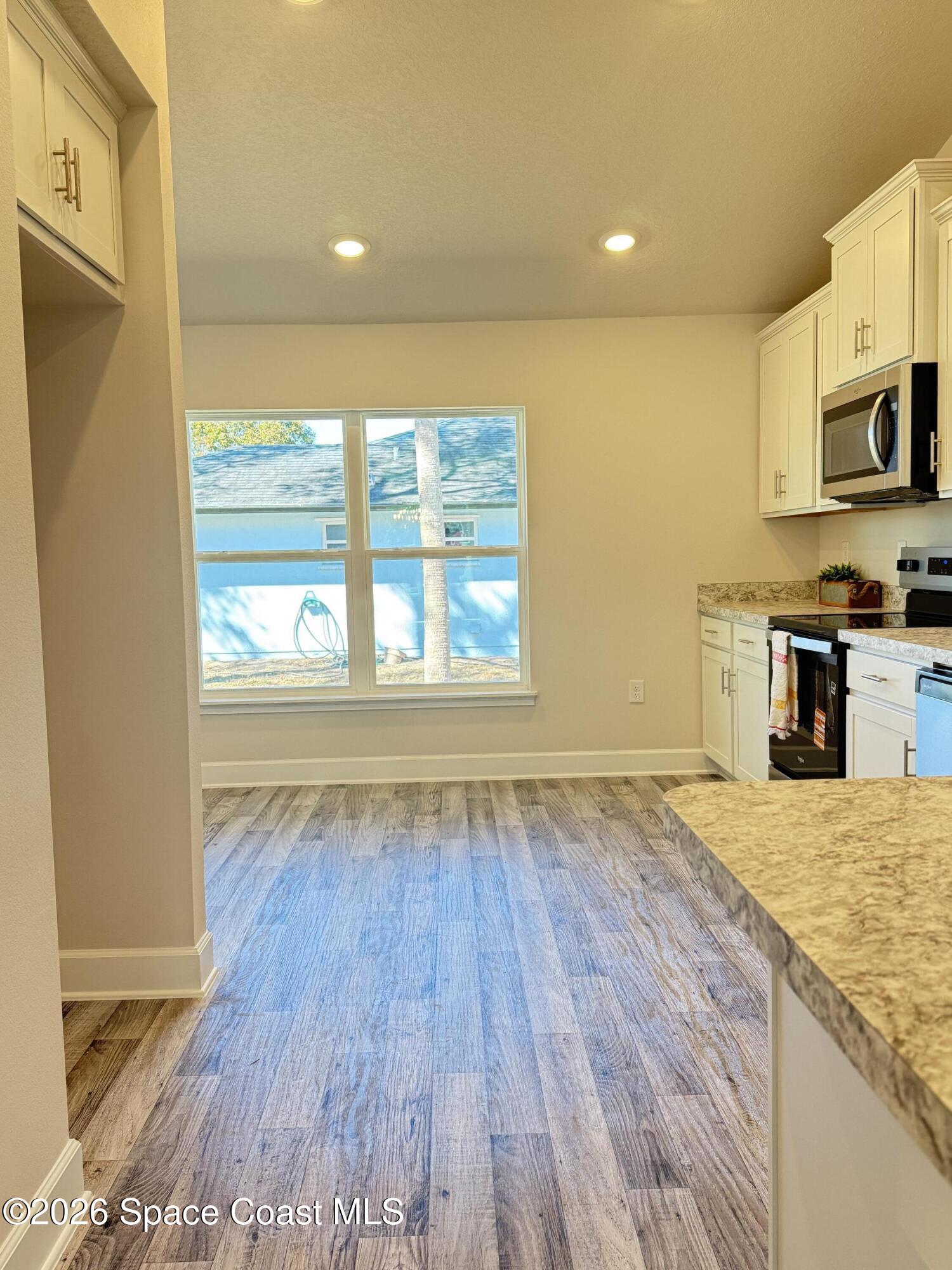 302 Quarry Lane Sebastian, FL 32958 - Photo 6 of 21 Kitchen View