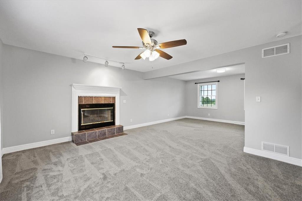 3251 Grandview Road Ellwood City, PA 16117 - Photo 13 of 41