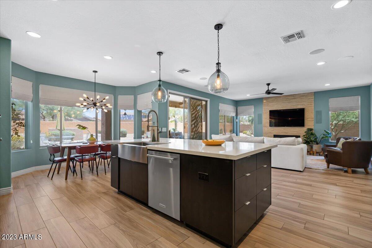 4356 East Swilling Road Phoenix, AZ 85050 - Photo 19 of 67 Kitchen