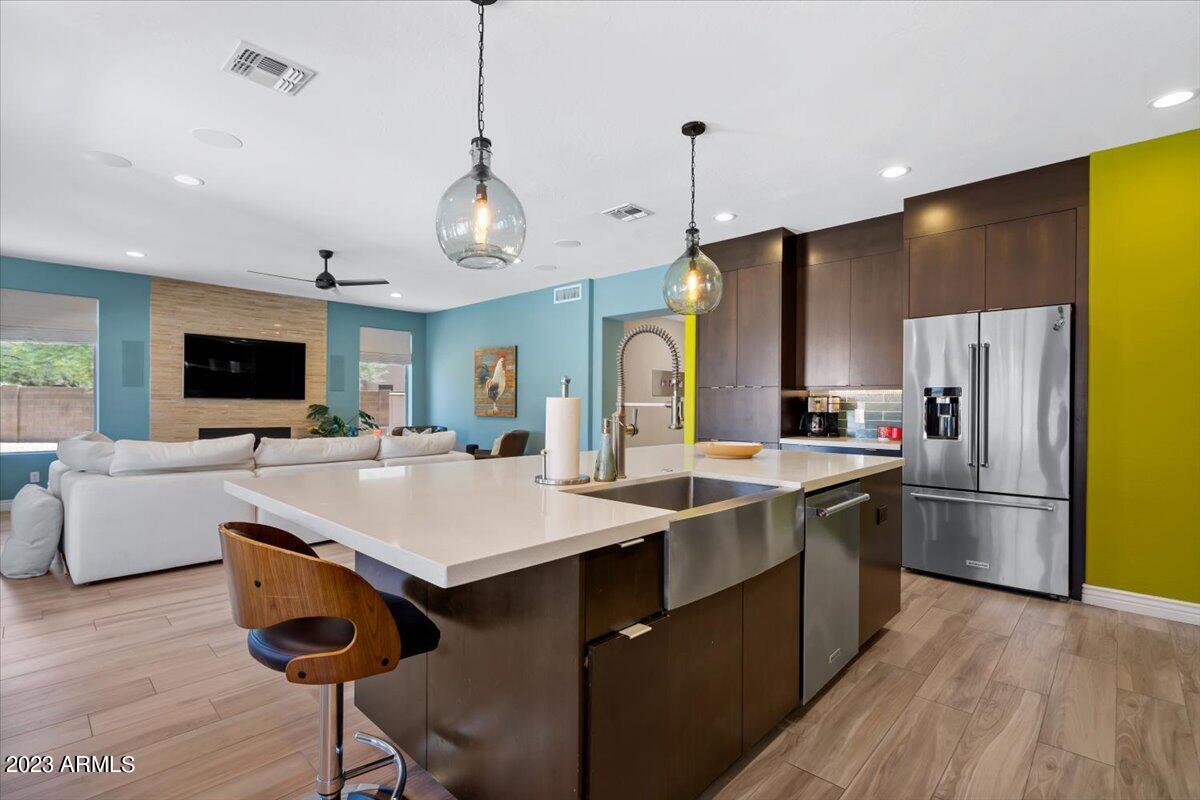 4356 East Swilling Road Phoenix, AZ 85050 - Photo 23 of 67 Kitchen