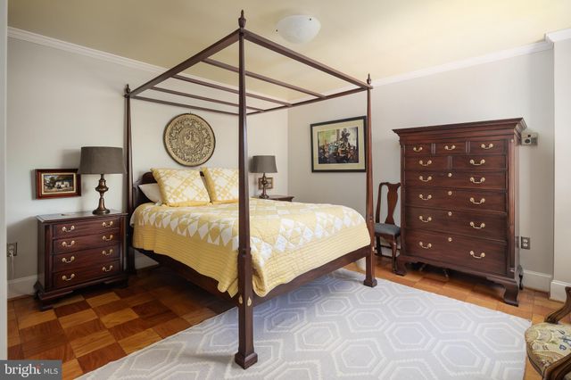 $310,000 | 3000 Spout Run Parkway, Unit D501, Arlington, VA 22201