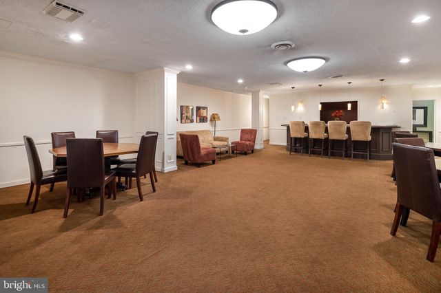 $310,000 | 3000 Spout Run Parkway, Unit D501, Arlington, VA 22201