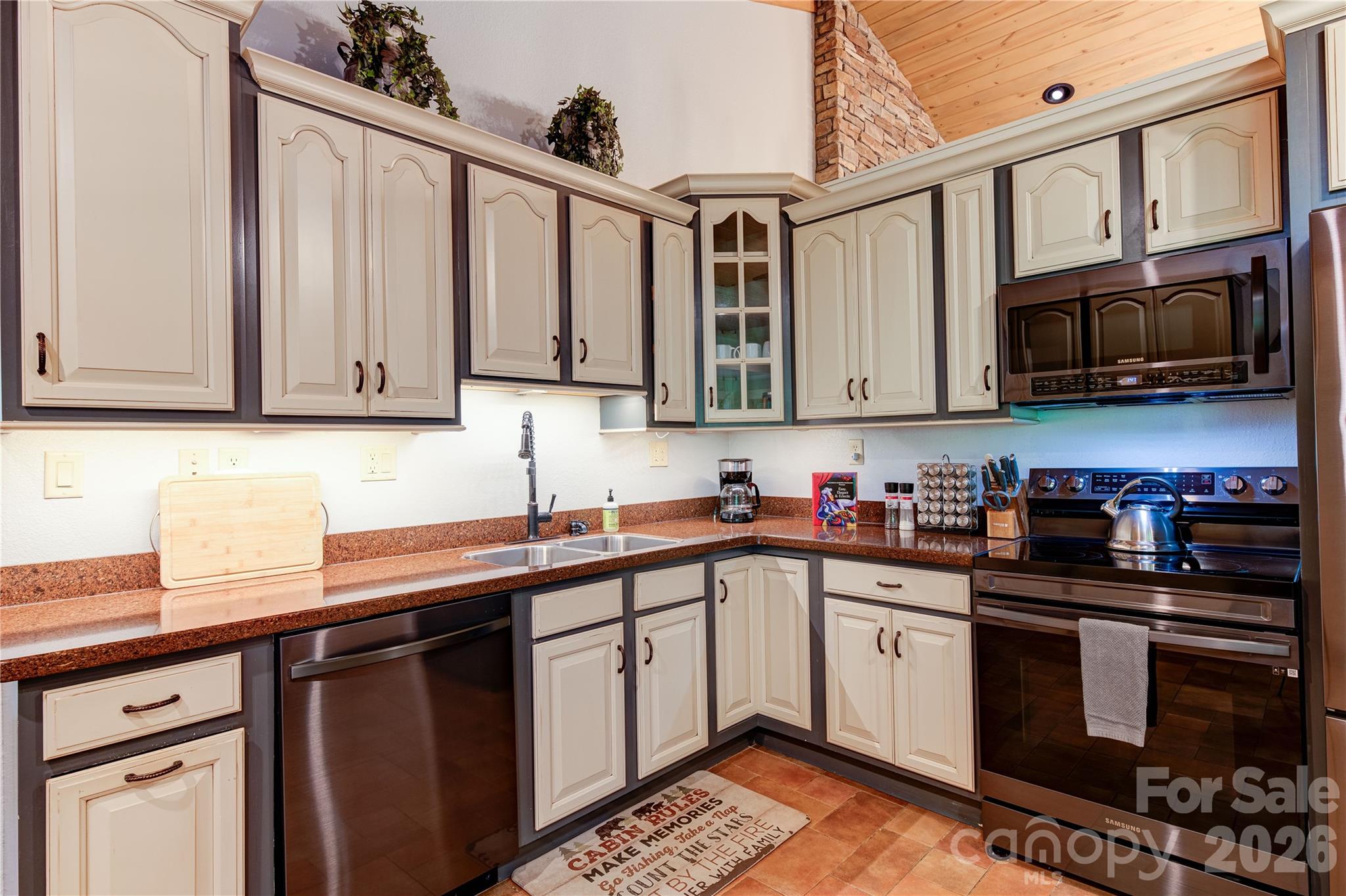 97 Circle East Ranch Road Burnsville, NC 28714 - Photo 7 of 45 Gallery Image 7