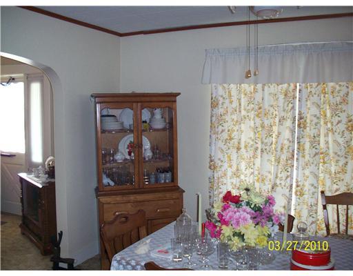 455 South State Line Road Sharon, PA 16146 - Photo 5 of 12 Dining Room.