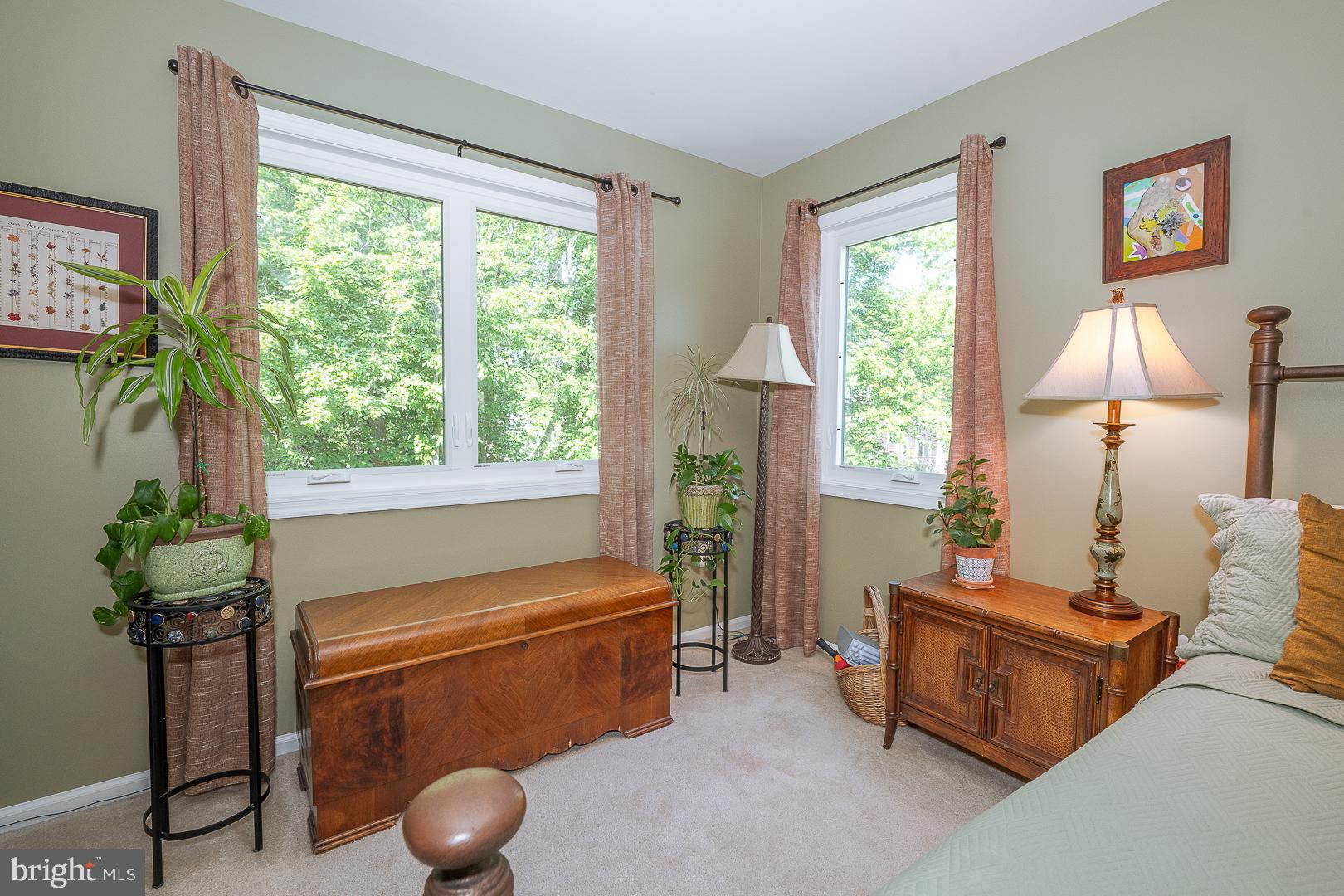 224 Fox Run Exton, PA 19341 - Photo 20 of 40 a living room with furniture and a window