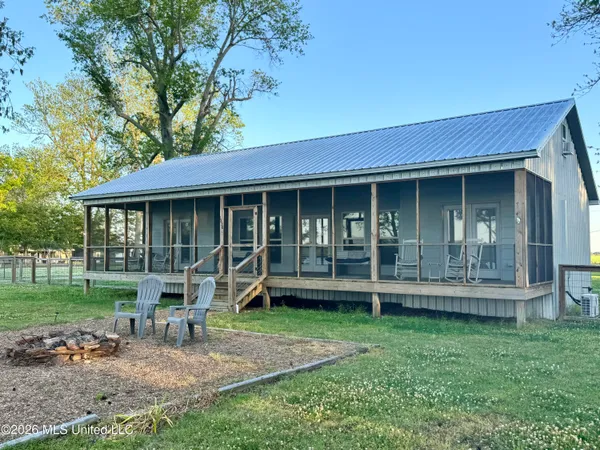 $495,000 | 1238 Moon Lake Road, Dundee, MS 38626