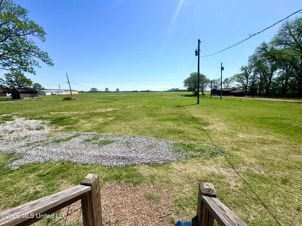 $495,000 | 1238 Moon Lake Road, Dundee, MS 38626