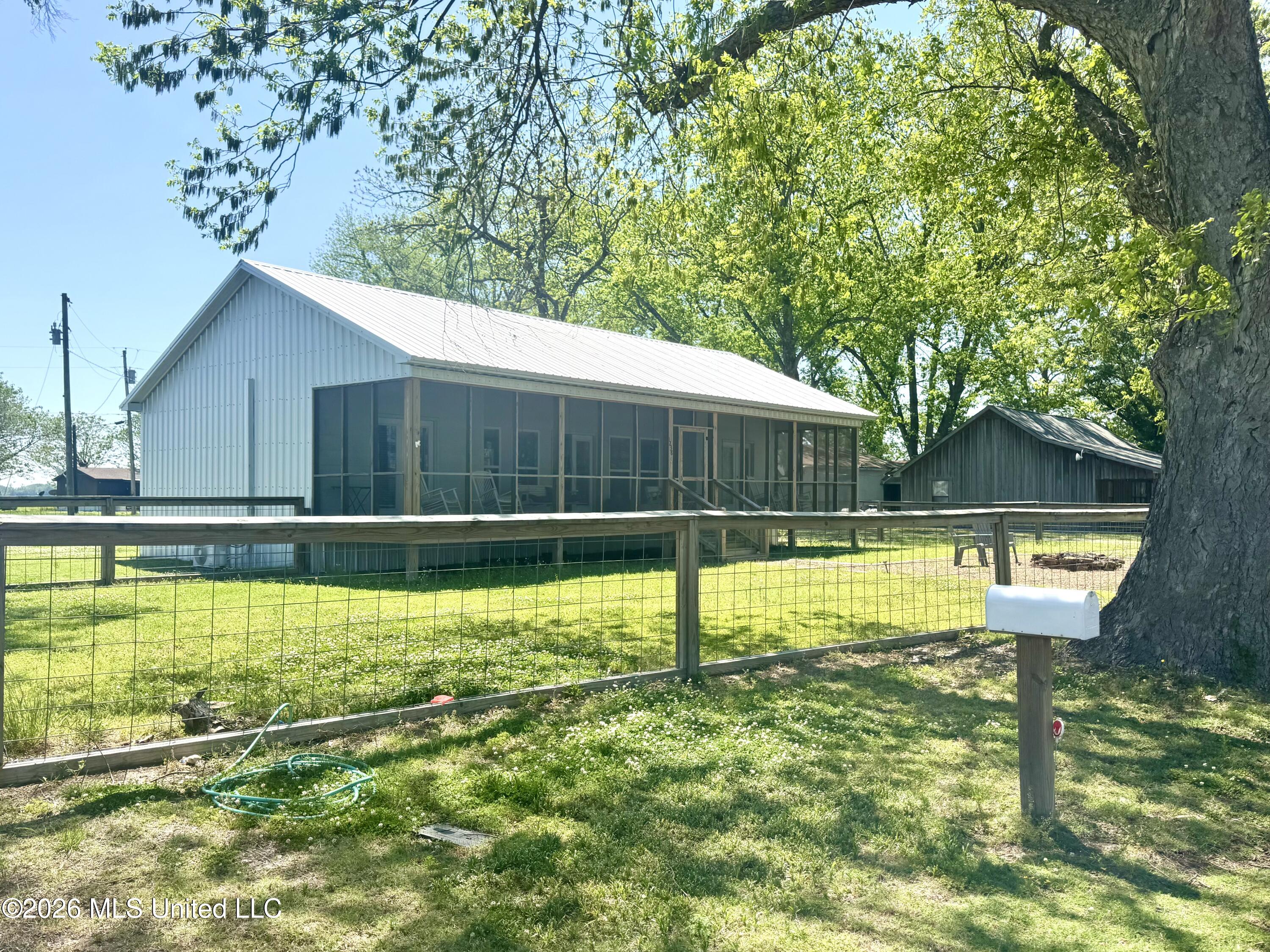 1238 Moon Lake Road Dundee, MS 38626 - Photo 26 of 26 IMG_4624