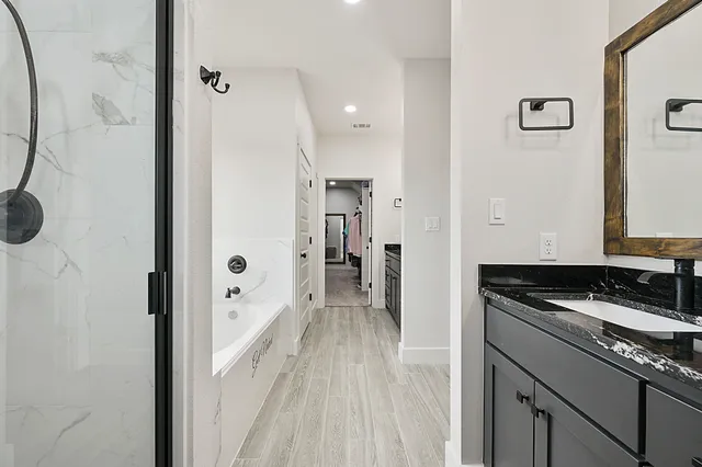 $649,900 | 11027 Oak Lake Road, Bryan, TX 77808