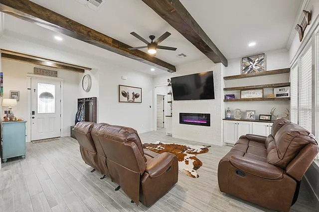 $649,900 | 11027 Oak Lake Road, Bryan, TX 77808