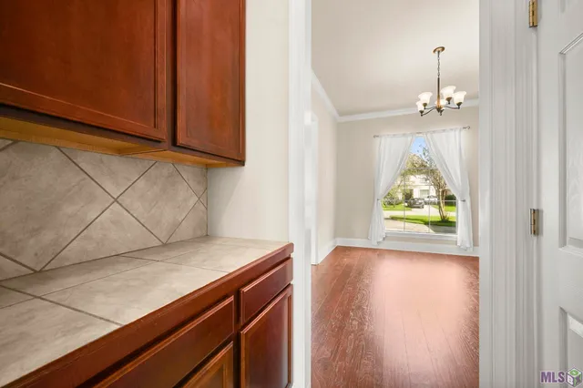 $337,000 | 11372 Pleasant Knoll Drive, Denham Springs, LA 70726