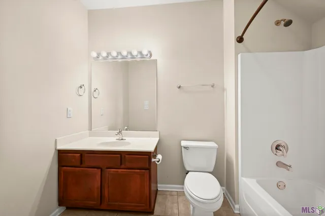 $337,000 | 11372 Pleasant Knoll Drive, Denham Springs, LA 70726