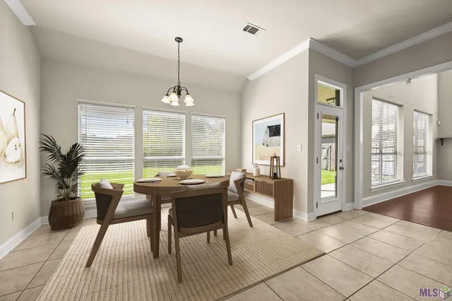 $337,000 | 11372 Pleasant Knoll Drive, Denham Springs, LA 70726