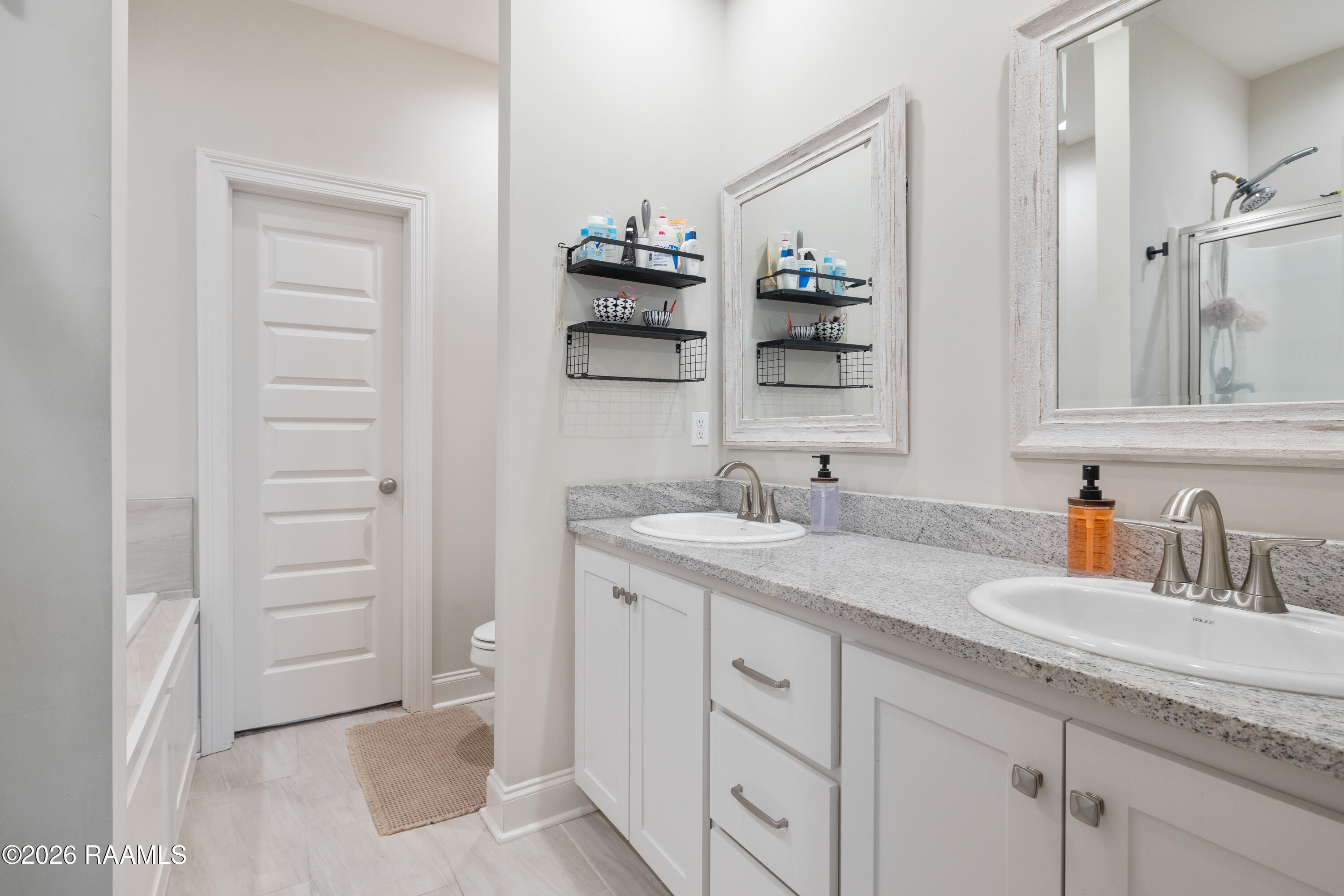 321 Adry Lane Youngsville, LA 70592 - Photo 12 of 20 321 Adry Ln Youngsville-17