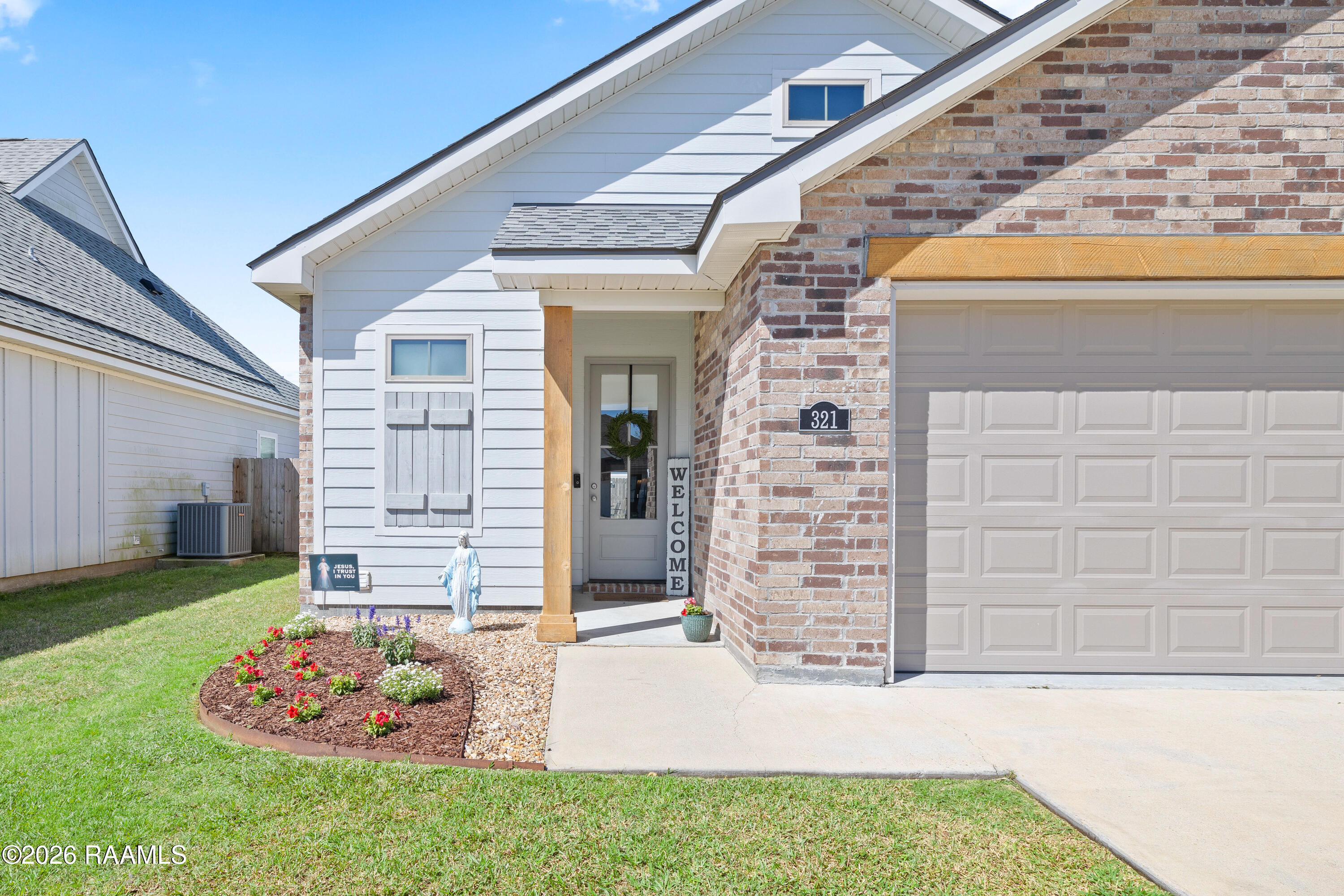 321 Adry Lane Youngsville, LA 70592 - Photo 2 of 20 321 Adry Ln Youngsville-6