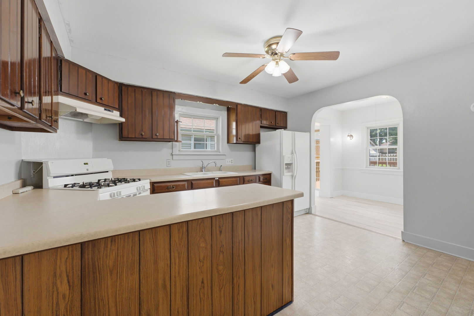 2202 44th Street Moline, IL 61265 - Photo 8 of 36
