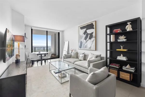$3,350 | 1600 Northeast 1st Avenue, Unit 3111, Miami, FL 33132