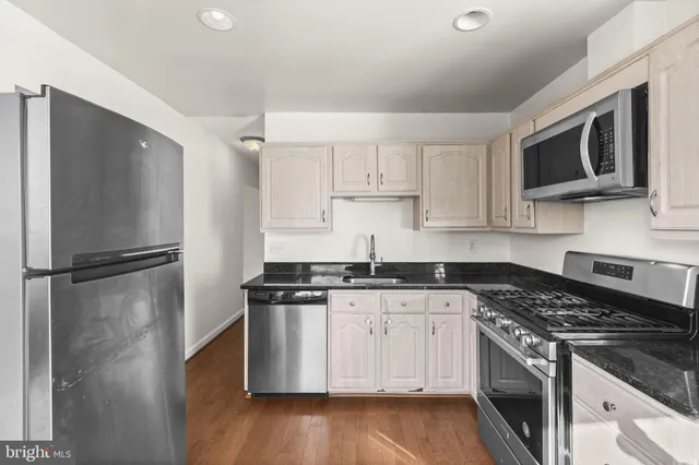 $560,000 | 604 South Birch Street, Sterling, VA 20164