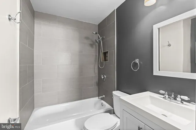 $560,000 | 604 South Birch Street, Sterling, VA 20164