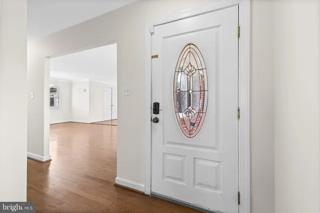 $560,000 | 604 South Birch Street, Sterling, VA 20164