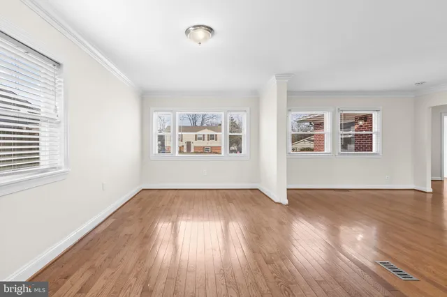 $560,000 | 604 South Birch Street, Sterling, VA 20164