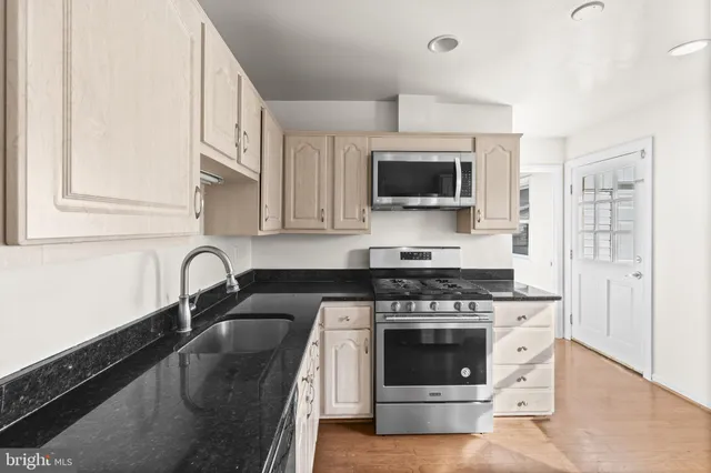 $560,000 | 604 South Birch Street, Sterling, VA 20164